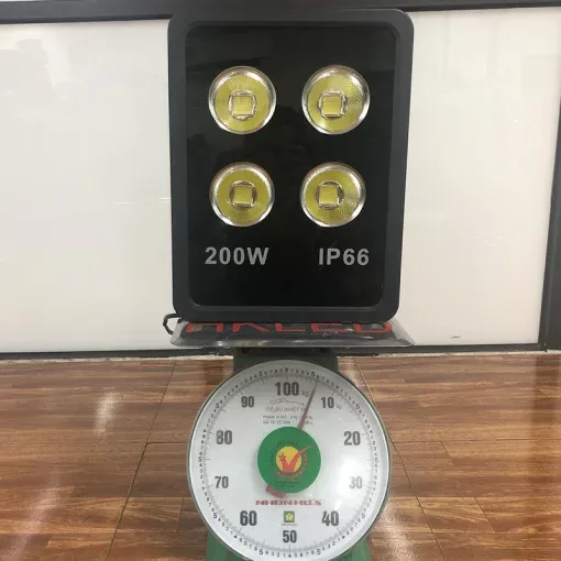 Đèn pha PTV chip LED COB - Công suất 200W - Ảnh 4