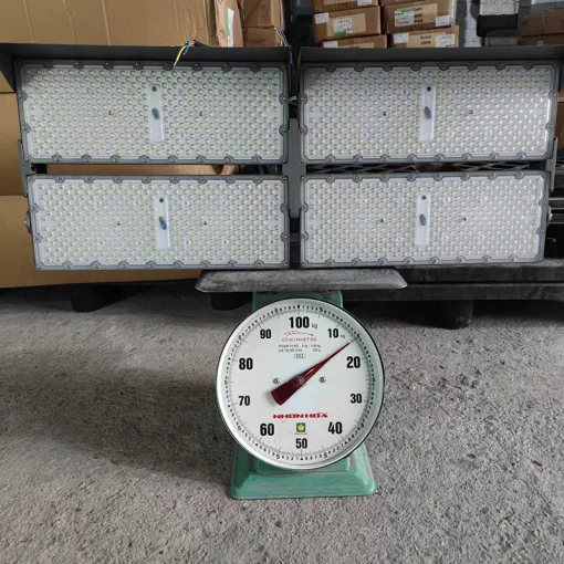 Đèn pha LED module SMD P04 - Công suất 800W - Ảnh 9