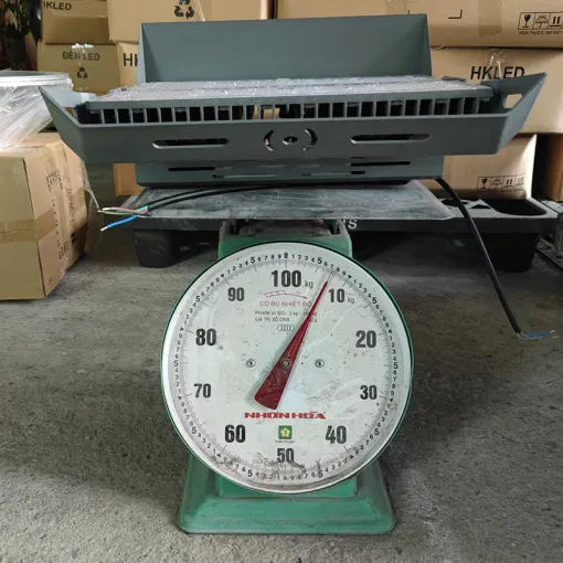Đèn pha sân bóng đá 400W - P04 - Ảnh 9